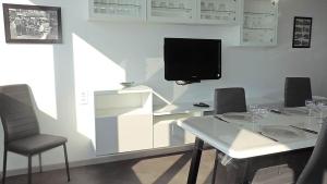 ESPLANADE FRONT DE MER 109 1er Etage Lit fait wifi Parking