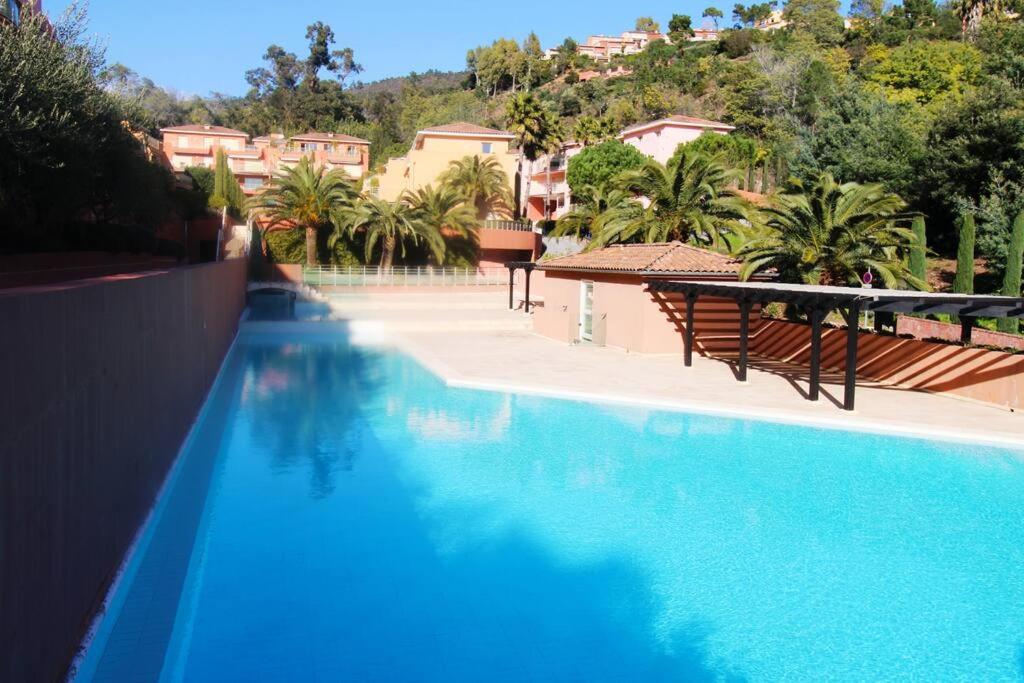 Appartement Esterel Bay YourHostHelper 5 Avenue du Trayas 06590 Théoule-sur-Mer