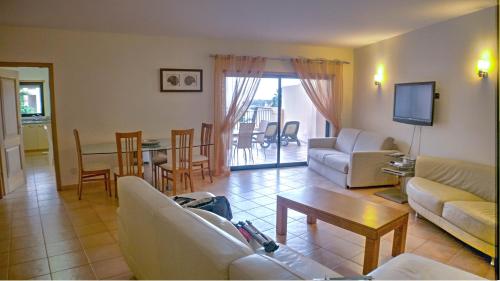 Estrela da Luz 1 bedroom apt pool and sea views