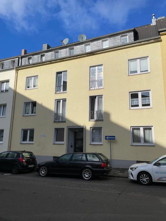 Appartement estrella LIVING ROOMS 6 Chicago 6 Mozartstraße 1.OG, rechts 42853 Remscheid