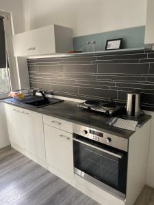 estrella LIVING ROOMS 87 London