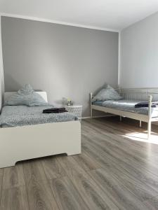 estrella LIVING ROOMS 89 New York