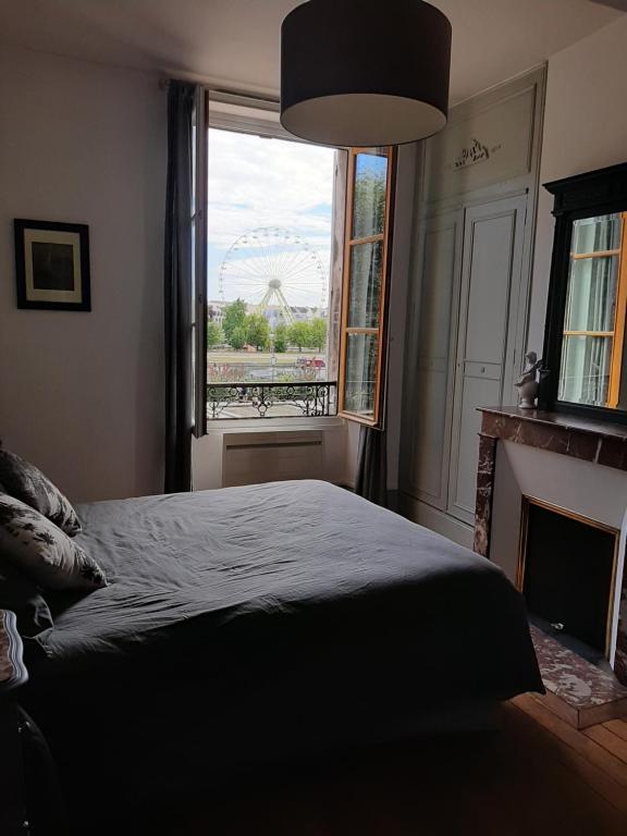 Appartement Et au pied coule une rivière, situation et vue idéales 1er étage 53 Rue sous Murs 89000 Auxerre