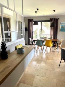 Appartement ETE INDIEN 3 114 Boulevard de la Plage de Beaucours 83110 Sanary-sur-Mer Provence-Alpes-Côte d\'Azur