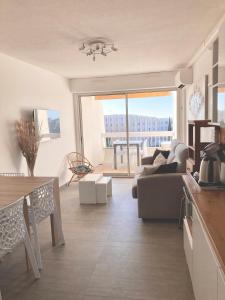 Appartement Etoile dorée, vue mer, plage, clim, commerces, 3 étoiles 162 Avenue du Couchant 34280 La Grande Motte Languedoc-Roussillon