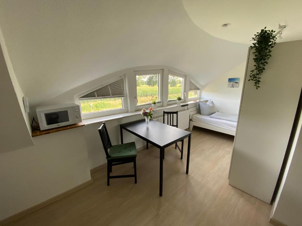 Etzel-Lodge Feldblick 13A Riepener Weg, 26446 Friedeburg