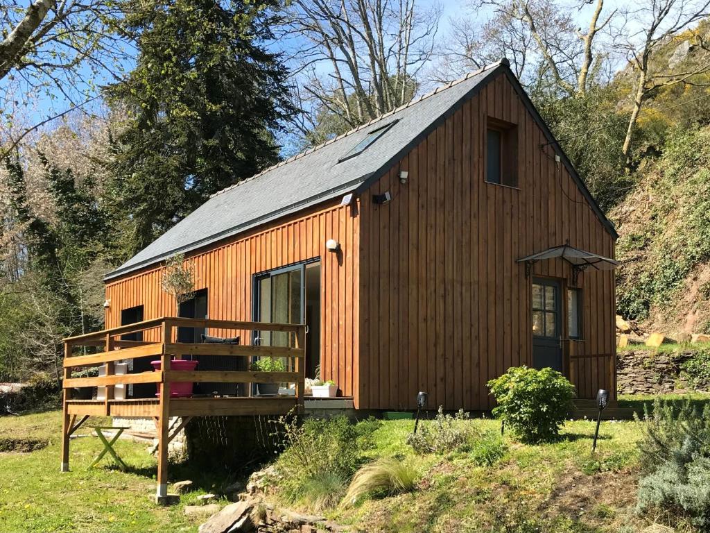 EUGENIE: 1 er ETAGE 31110 Luchon