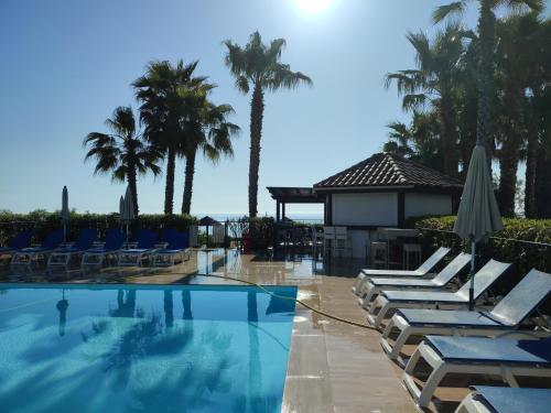 Evasion Corse Direct mer Piscine Terrasse