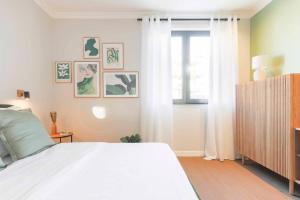 Exceptional brand new flat, 20 m from beach, 85 sq