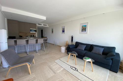 Exceptional Cannes Center sea view and swimming pool LIVE IN PARC BRUYERE