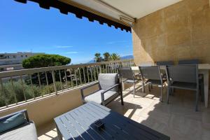 Exceptional Cannes Center sea view and swimming pool LIVE IN PARC BRUYERE