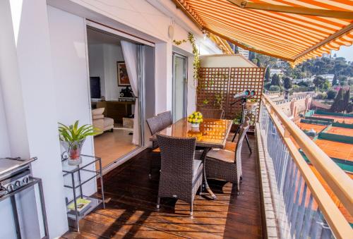 EXCEPTIONAL! PENTHOUSE in front of Monte Carlo Beach and Tennis Club