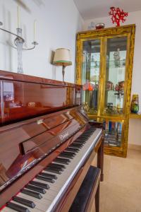 EXCEPTIONAL! PENTHOUSE in front of Monte Carlo Beach and Tennis Club