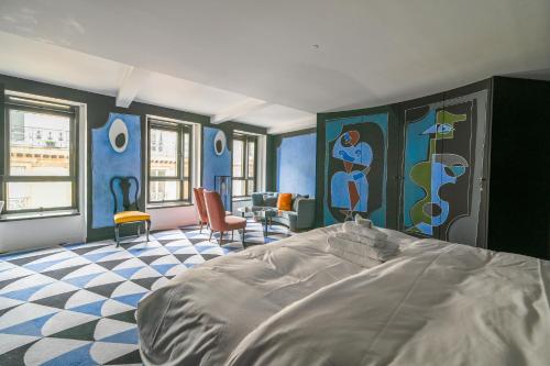 Exceptional suite in saint Germain des Près (Montana4)