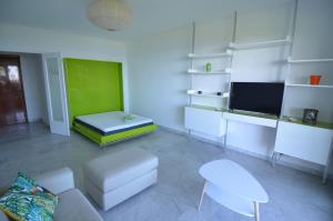 Exceptionnel studio vue Mer hauteurs de Nice