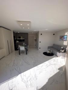 Exclusive Panoramic Sea View in Victoria Beach