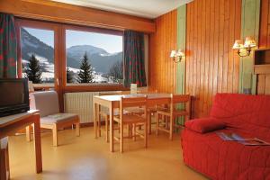 Exhilarating Les Chalets Du Prariand Studio sleeps 2