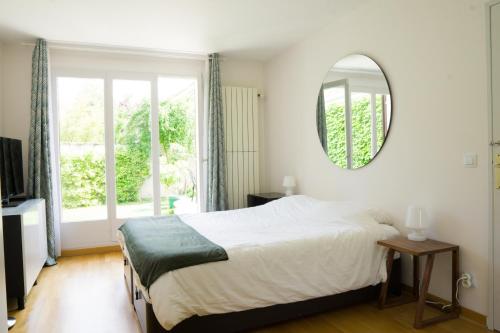 EXIGEHOME- Maison de charme avec jardin à 30 minutes de Paris