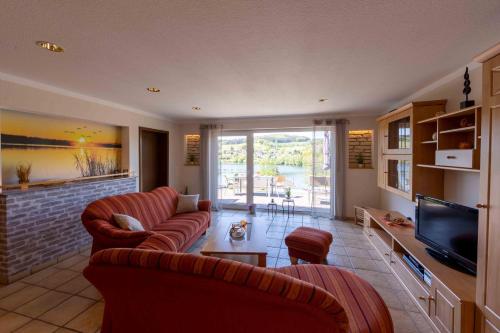 Exklusive Ferienwohnung 'Agger-Blick' mit großer Seeblick-Terrasse & Sauna