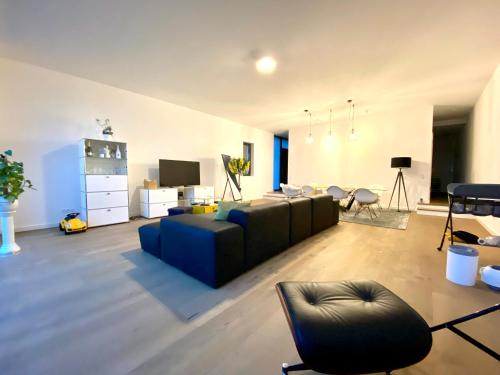 Exklusive Villa mit Blick auf Köln und 100m2 Dachterrasse