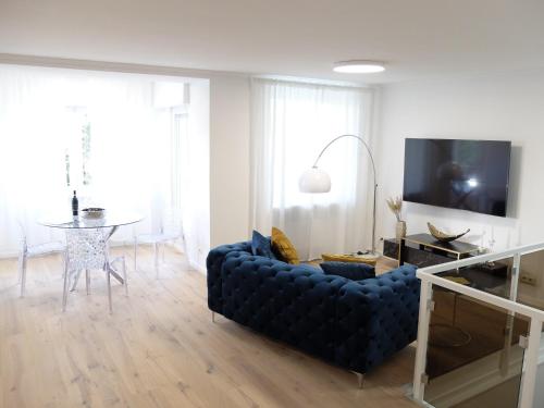 Exklusive Wohnung 104 m2 direkt am Rhein 1 km von der Messe