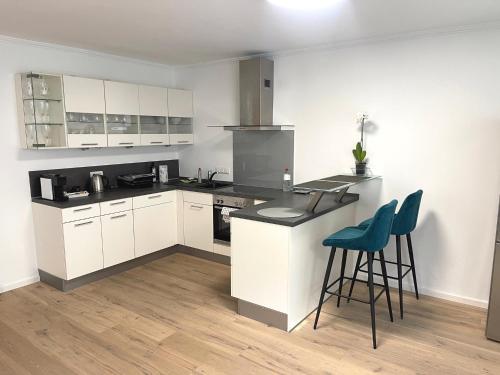 Exklusive Wohnung 104 m2 direkt am Rhein 1 km von der Messe