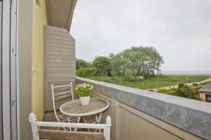 F-1069 Strandhaus Göhren FeWo 03 Meerblick, Balkon, Gartennutzung