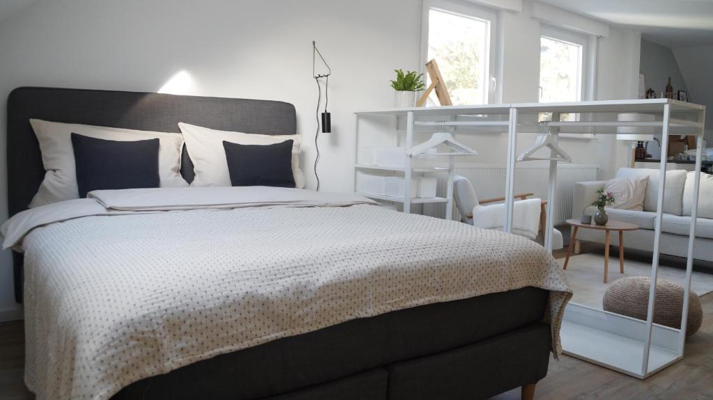Appartement F&E - gemütliche & zentrumsnahe Unterkunft 110 Krummenackerstraße 73733 Esslingen am Neckar