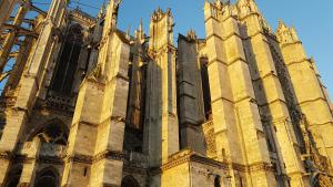 F1 au pied de la cathédrale