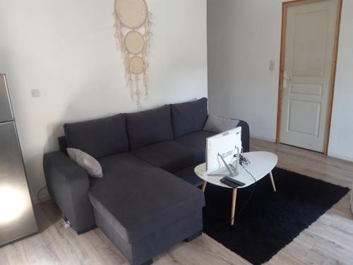 appartement f1 meublé 3 personnes Aubenas france