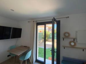 F2/4 pers plage-commerces à pieds-parking privé