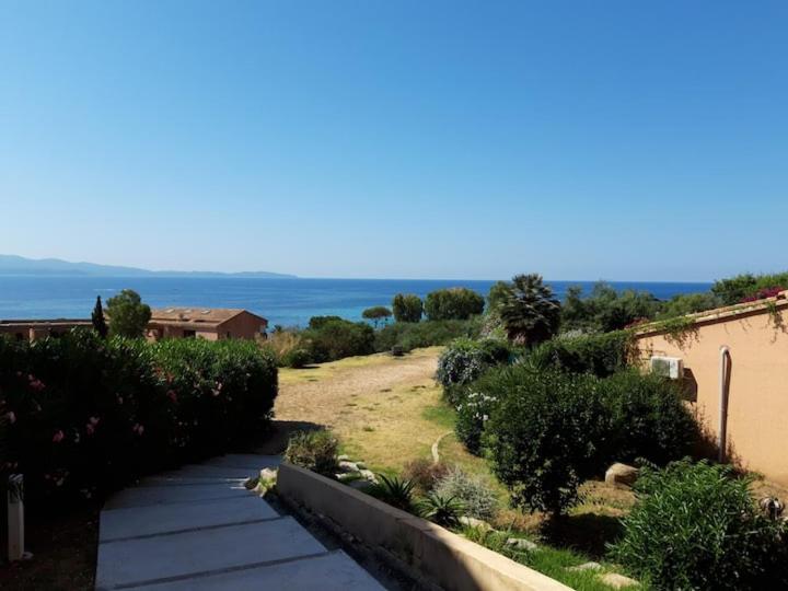 Appartement F2 cosy tout confort, vue mer à 100m des plages Résidence santa lina bat k4 route des sanguinaires 20000 Ajaccio