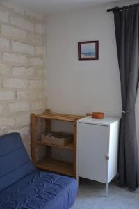 F2 dans maison pêcheur au cœur du village.
