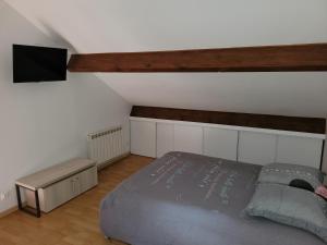 F2 duplex standing de 35 m2 à 3 min du canal de l'ourcq