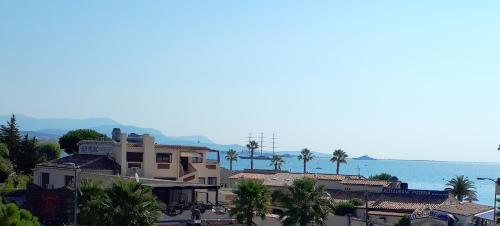 F2 Immeuble les pieds dans l'eau