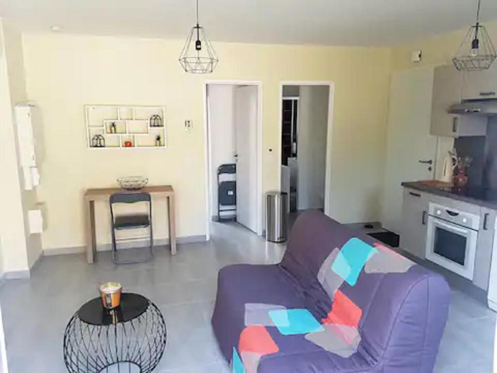 F2 neuf climatisé, calme, jardin 120 M2, wifi, 3km de la mer Impasse des Vallières, 06800 Cagnes-sur-Mer