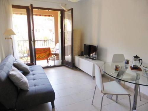 Appartement F2 rénové dans résidence avec piscine 4PA29 Collioure france