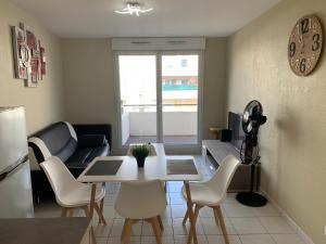 Appartement F2 rénové,lumineux avec balcon,parking et piscine 1 etage kadouche sebastien Rue de Metz 159 57525 Talange Lorraine