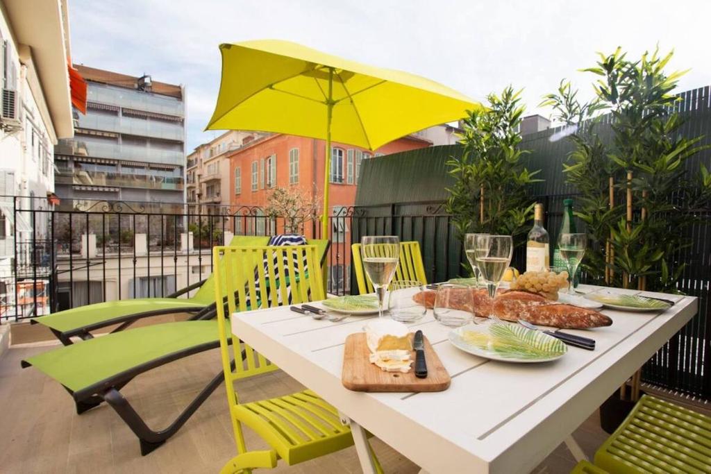 F2 TERRASSE, MODERNE, HYPER CENTRE, CLIM, ASCENSEUR étage 2 45 Boulevard Dubouchage, 06000 Nice