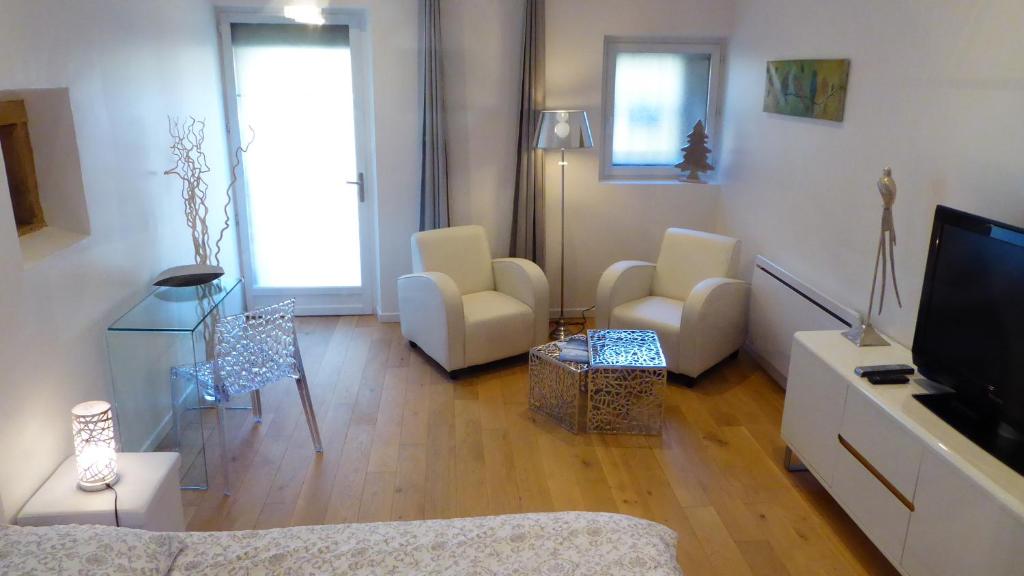 F23 App 25 Kurt S Island 25980 Westerland
