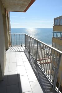 Appartement F3 LES PIEDS DANS L'EAU 4ème étage 2 Rue Ginies Mares 34250 Palavas-les-Flots Languedoc-Roussillon