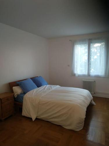F4 , 2ch, 97m2, lumineux, tout confort, haut débit