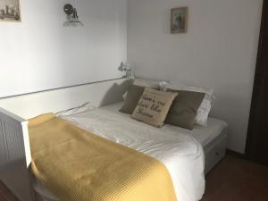Fab apt 4 mins from marina