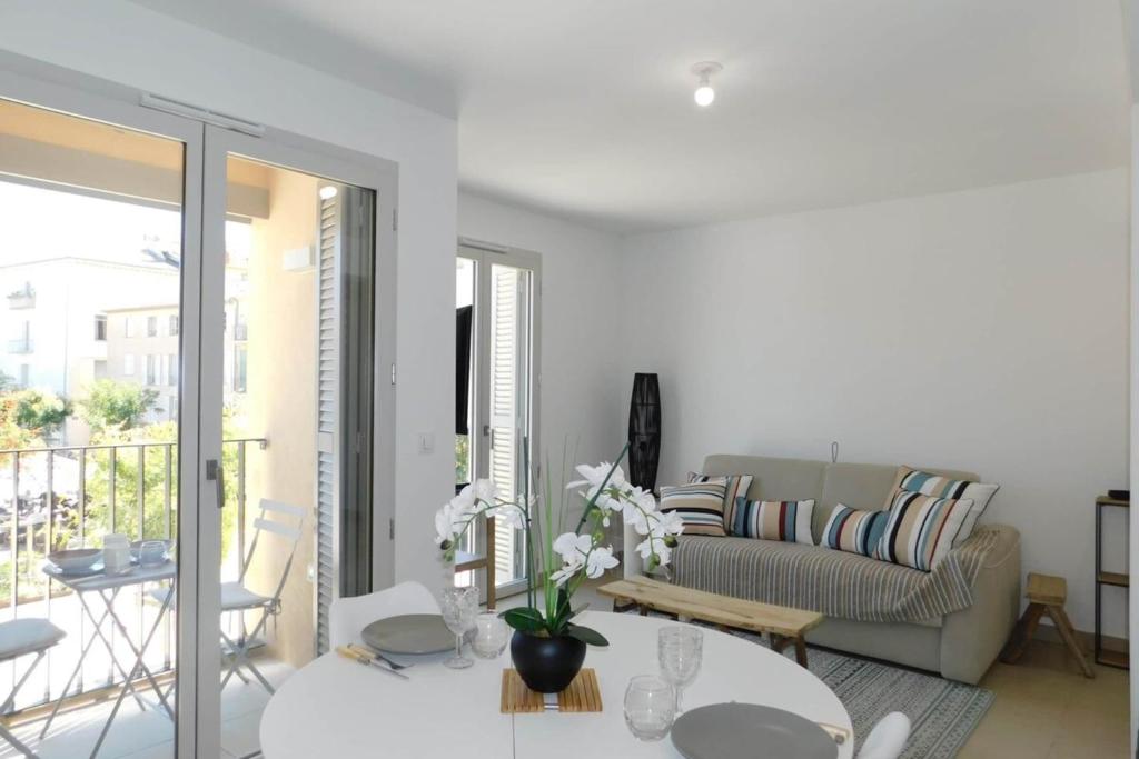 Appartement Fabulous air-conditioned 2-room Via Marenda apartment in Old Antibes 11 Rue Championnet 06600 Antibes