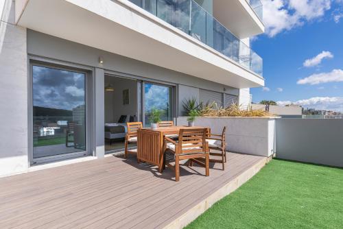 Fabulous Terrace over Monsanto by Innkeeper