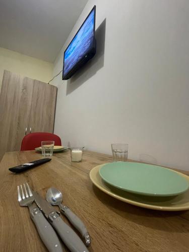 Famars: Studio Moderne