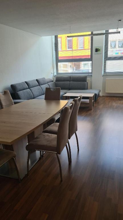 Appartement Familien-Ferienwohnung Fiwa FeWo-4 20B Landauer Straße 66953 Pirmasens