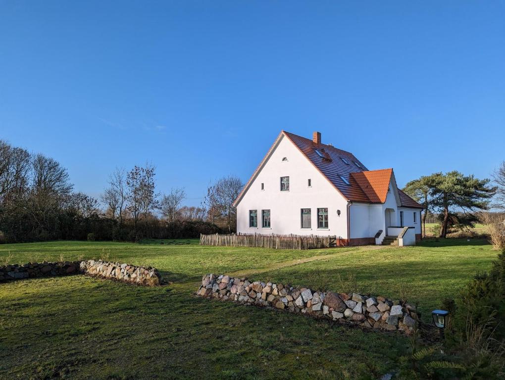 Familien FEWO über 2 Etagen im Landhaus Insel Ummanz auf Rügen Dorfstraße 17, 18569 Ummanz