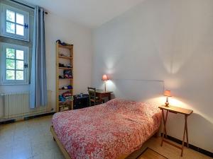 Family Apartment in a castle with pool in Petite Camargue
