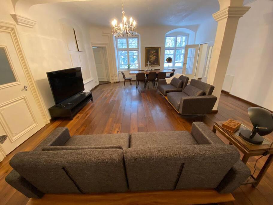 Family apartment - Stay in a palace! 4 Bei der Kirche, 88484 Gutenzell-Hürbel